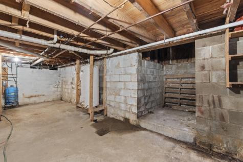 82 Carll Road Buxton ME 04093