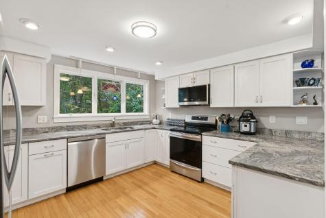 4 Sandy Beach Road Freeport ME 04032