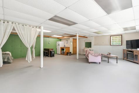 52 Valerie Lane New Gloucester ME 04260