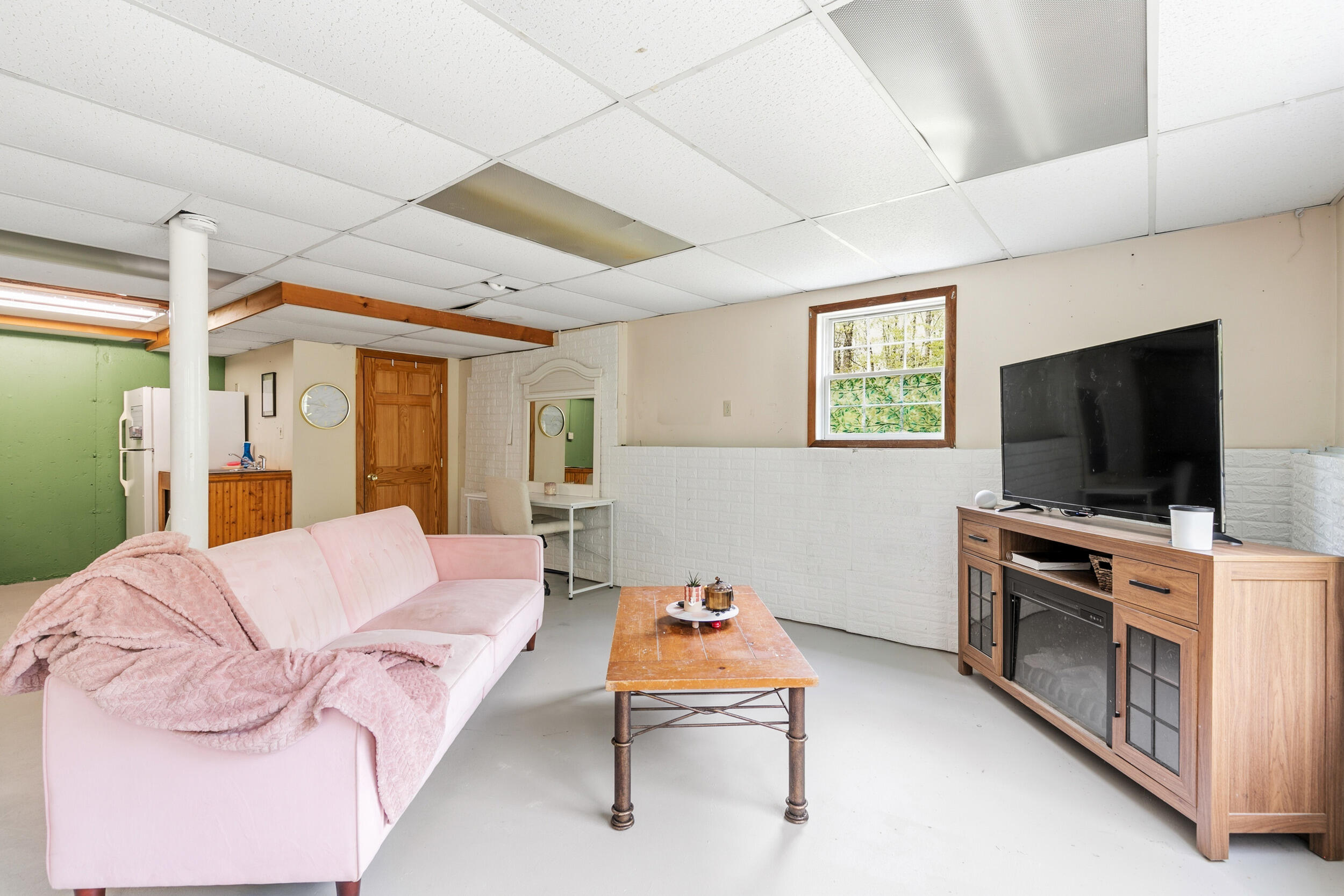 52 Valerie Lane New Gloucester ME 04260