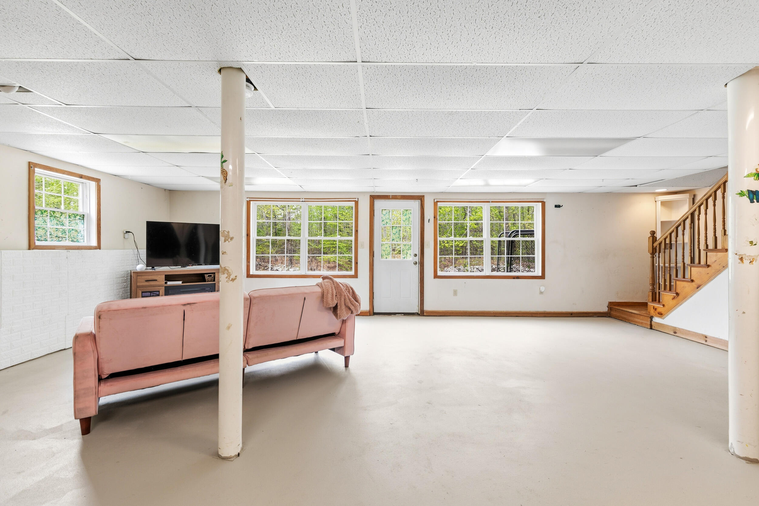 52 Valerie Lane New Gloucester ME 04260