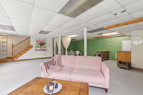 52 Valerie Lane New Gloucester ME 04260