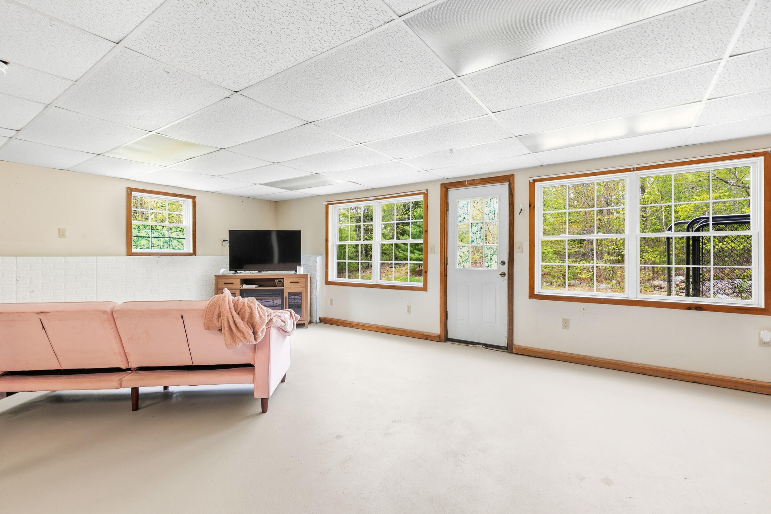 52 Valerie Lane New Gloucester ME 04260