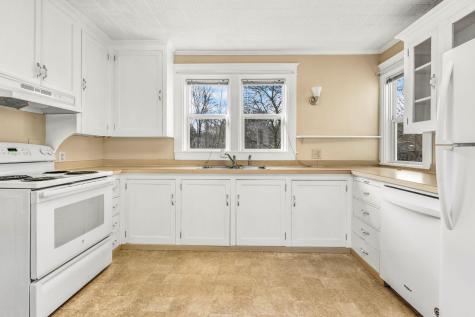 26 Pleasant Street Skowhegan ME 04976