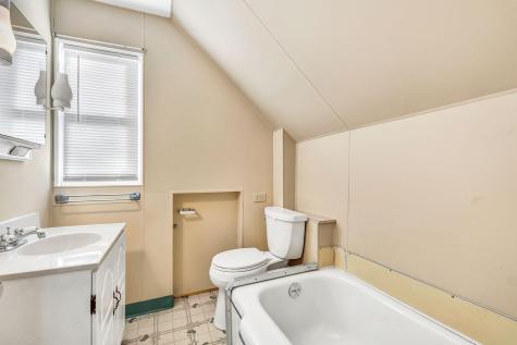 26 Pleasant Street Skowhegan ME 04976