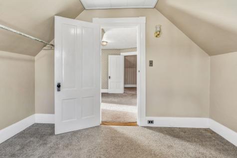 26 Pleasant Street Skowhegan ME 04976