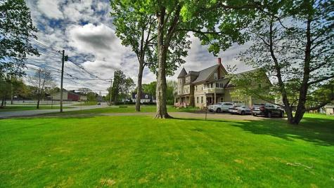 33 Pleasant Street Houlton ME 04730