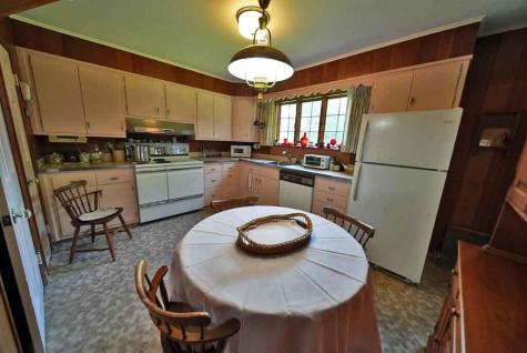 33 Pleasant Street Houlton ME 04730