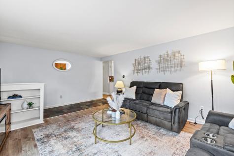 11 Hillside Avenue Scarborough ME 04074