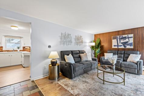 11 Hillside Avenue Scarborough ME 04074