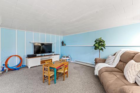 11 Hillside Avenue Scarborough ME 04074