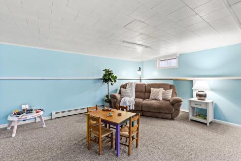 11 Hillside Avenue Scarborough ME 04074