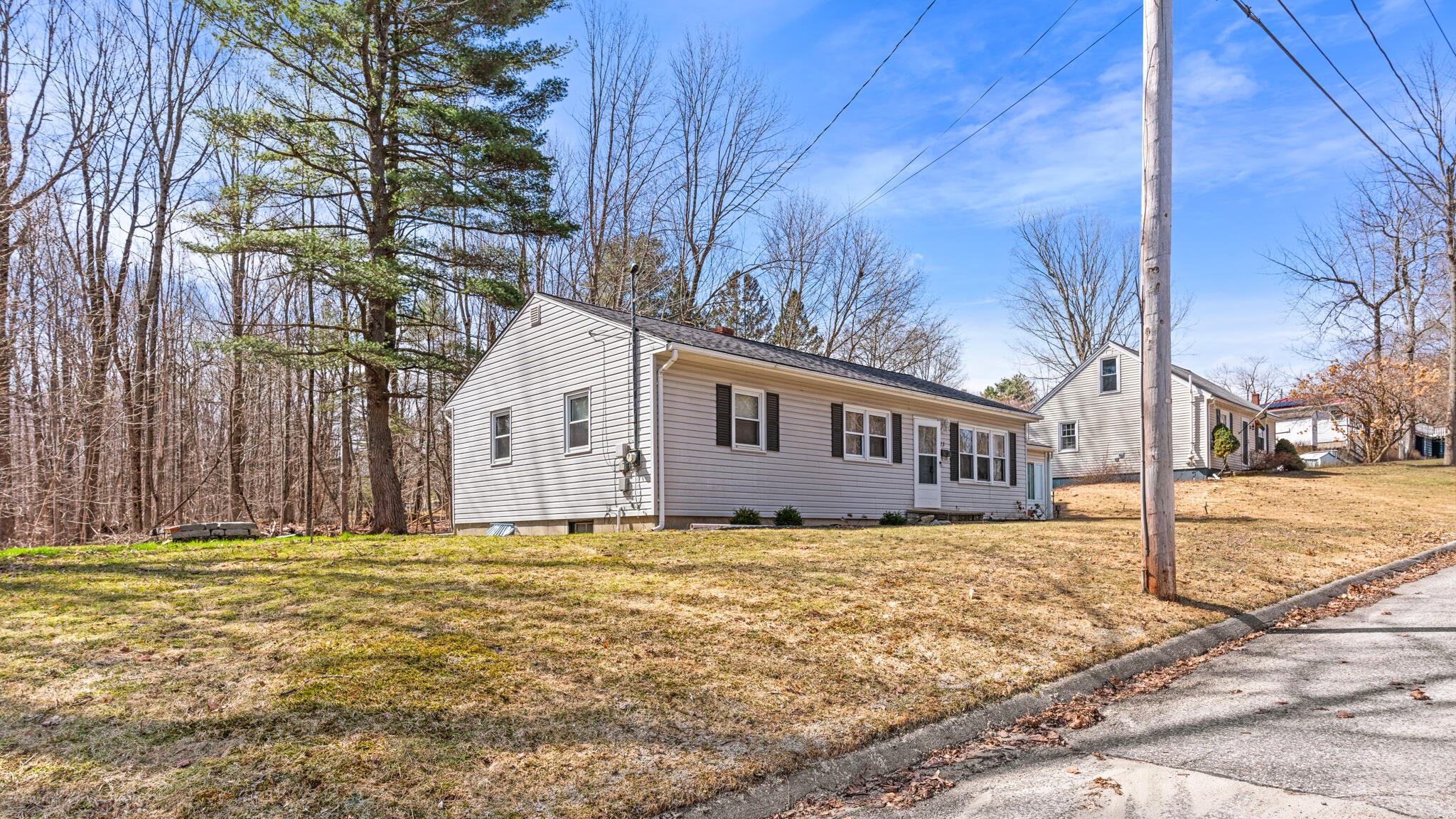 23 Reginald Street Auburn ME 04210