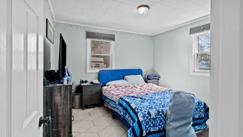 23 Reginald Street Auburn ME 04210