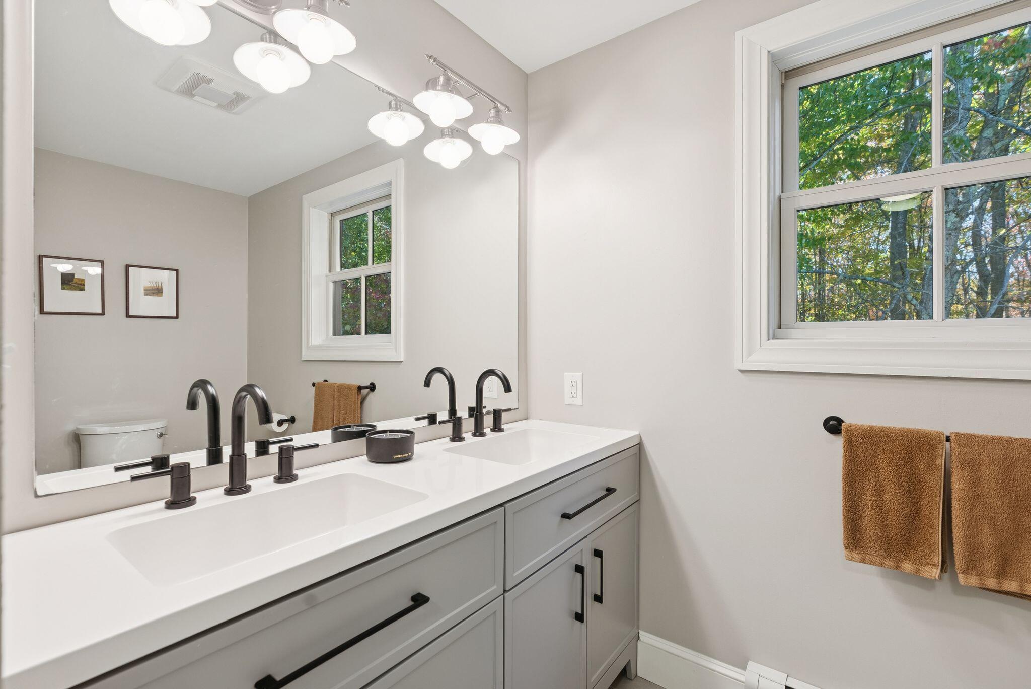 7 Independence Way Falmouth ME 04105