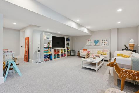 7 Independence Way Falmouth ME 04105