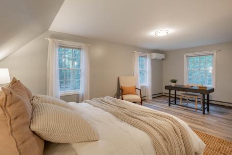 44 Middle Road Falmouth ME 04105