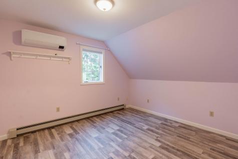 44 Middle Road Falmouth ME 04105