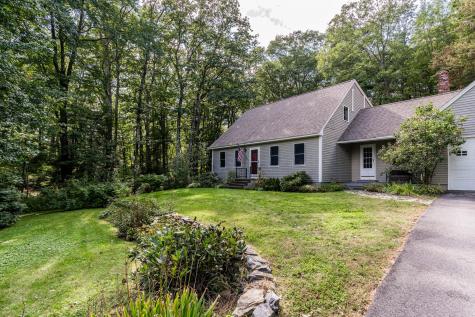 44 Middle Road Falmouth ME 04105
