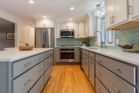 44 Middle Road Falmouth ME 04105