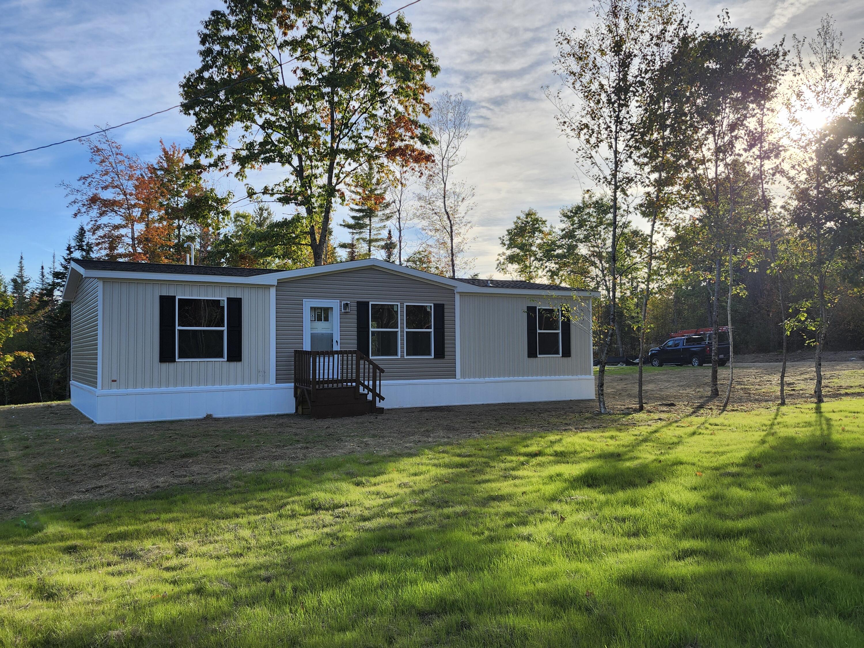 2 Gunners Way Dresden ME 04342