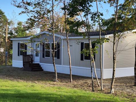 2 Gunners Way Dresden ME 04342