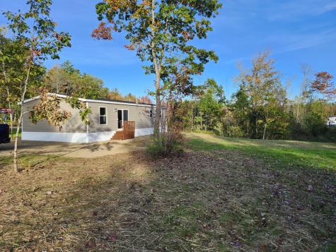 2 Gunners Way Dresden ME 04342