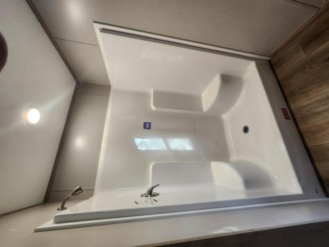 2 Gunners Way Dresden ME 04342