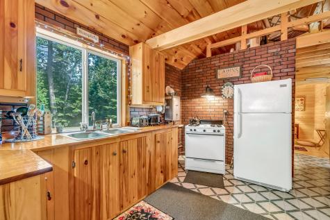 5 Pine Lane Dallas Plt ME 04970