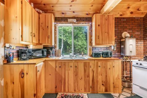 5 Pine Lane Dallas Plt ME 04970