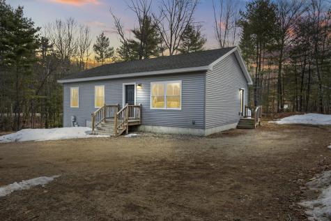 6 Oak Woods Drive Hiram ME 04041