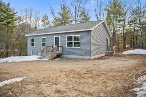 6 Oak Woods Drive Hiram ME 04041