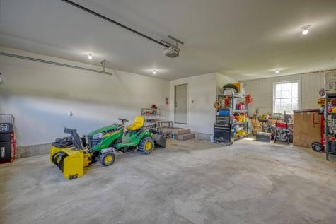 24 Royale Drive Sidney ME 04330