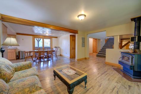 32 Roddy Lane Readfield ME 04355