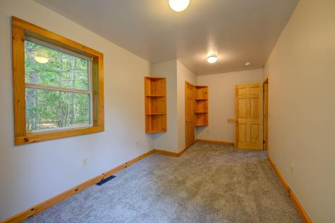 32 Roddy Lane Readfield ME 04355