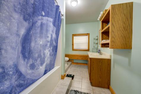 32 Roddy Lane Readfield ME 04355