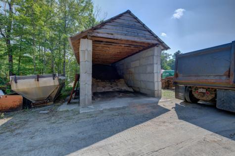 32 Roddy Lane Readfield ME 04355