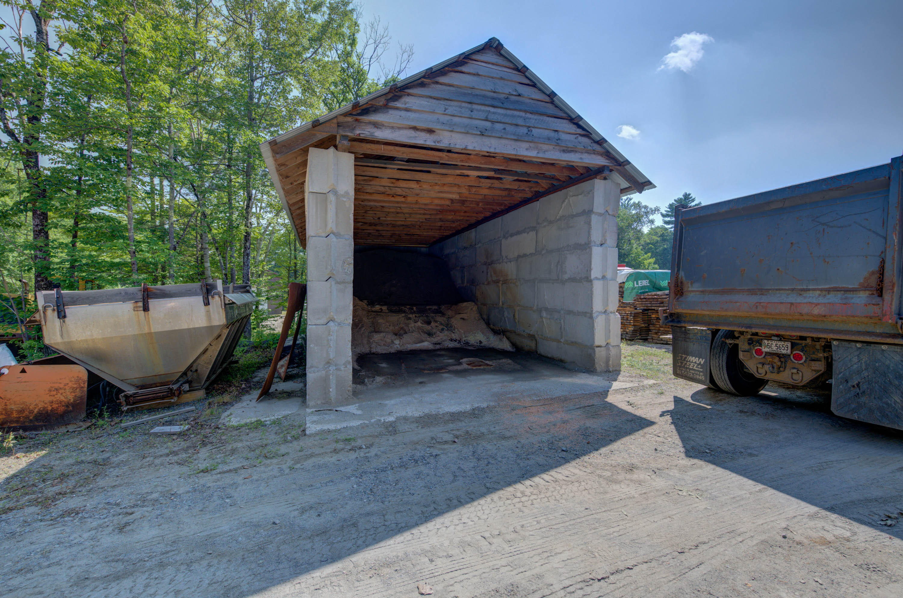 32 Roddy Lane Readfield ME 04355