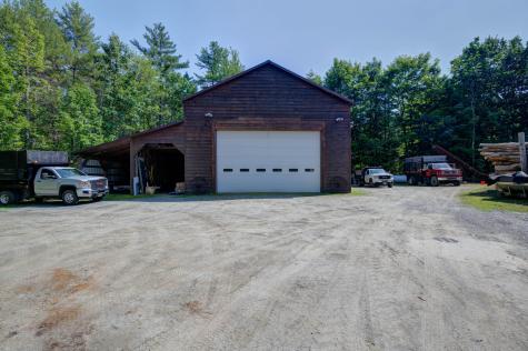 32 Roddy Lane Readfield ME 04355