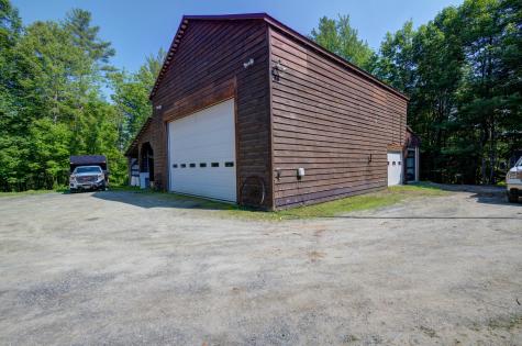 32 Roddy Lane Readfield ME 04355