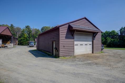 32 Roddy Lane Readfield ME 04355