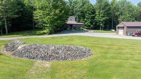 32 Roddy Lane Readfield ME 04355