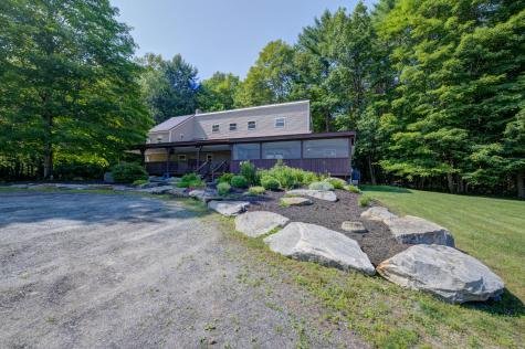 32 Roddy Lane Readfield ME 04355