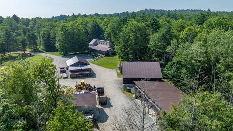 32 Roddy Lane Readfield ME 04355