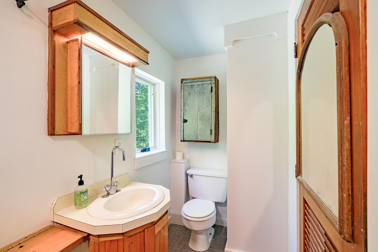 265 Greenacre Road Lincolnville ME 04849