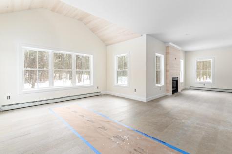 25 Carriage Hill North Yarmouth ME 04097