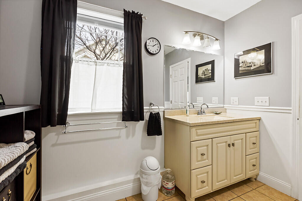 19 Fieldstone Drive Augusta ME 04330