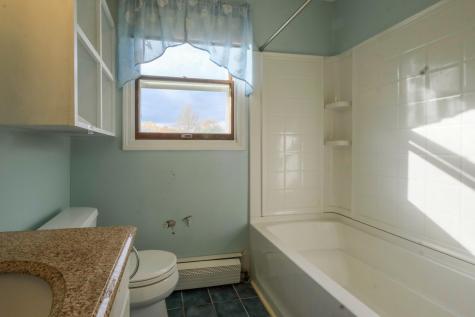 62 Litchfield Road Bowdoin ME 04287