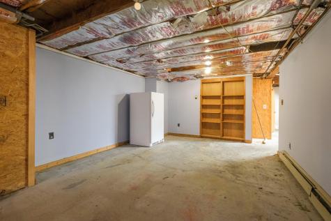 62 Litchfield Road Bowdoin ME 04287