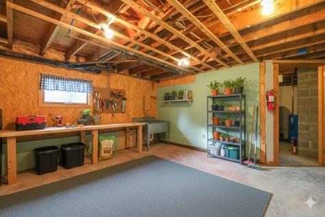 62 Litchfield Road Bowdoin ME 04287